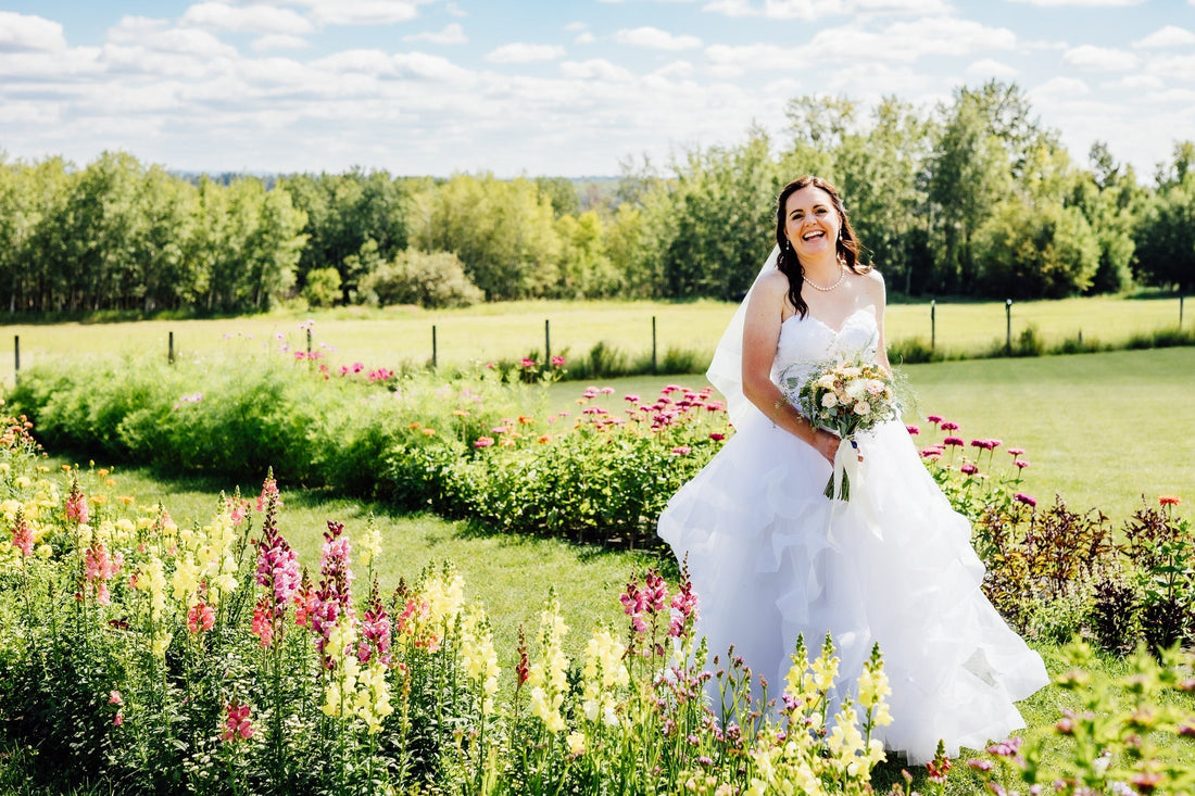 Alberta Wedding Flower Planning: Timing for Seasonal Blooms